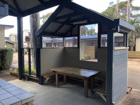 Koonwarra Holiday Park - Food Delivery Shop 1