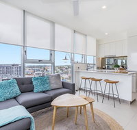 KOZYGURU NEWSTEAD DESIGNER 2 BED APT FREE PARKING POOL GYM QNE088 - Food Delivery Shop