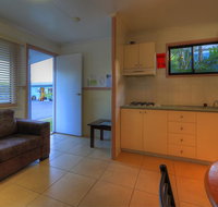 Kurrimine Beach Holiday Park - Food Delivery Shop