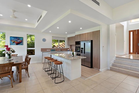 La Bella Apartments - Food Delivery Shop 2