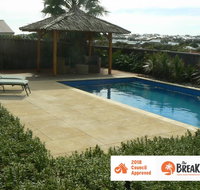 La Mer - Home with a Pool - Food Delivery Shop