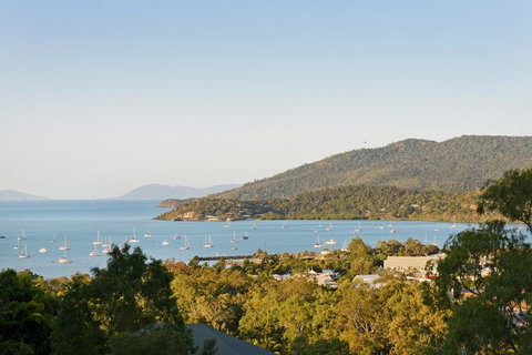 Laguna Views - Airlie Beach - Food Delivery Shop 0