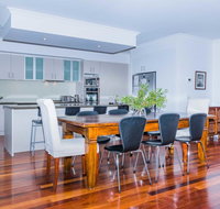 Lahinch Mews - Family Bookings Only - Food Delivery Shop