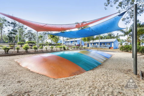 Lake Tinaroo Holiday Park - Food Delivery Shop 2
