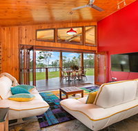Lake Tinaroo Waterfrontage - Food Delivery Shop