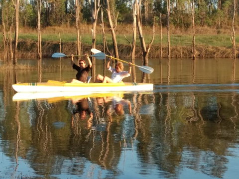 Lake Tinaroo Waterfrontage - Food Delivery Shop 3