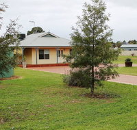 Lake Tyrrell Accommodation - Food Delivery Shop