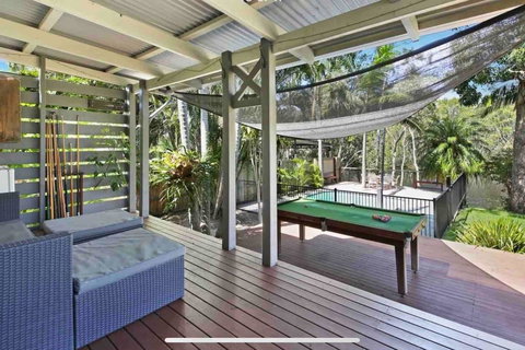 Lakeside Beach House - Hostie Properties - Pet Food Australia 3