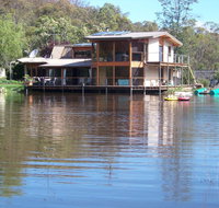 Lakeside Lodge Armidale - Food Delivery Shop