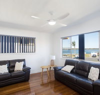 Lakeside Retreat - Food Delivery Shop