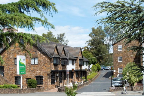 Leisure Inn Penny Royal Hotel & Apartments - Food Delivery Shop 1
