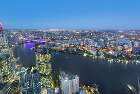 Level 77 Skytower Retreat In CBD - Food Delivery Shop 1