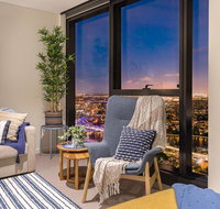 Level 77 Skytower Retreat in CBD - Food Delivery Shop