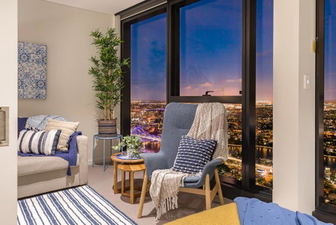 Level 77 Skytower Retreat In CBD - Food Delivery Shop 0