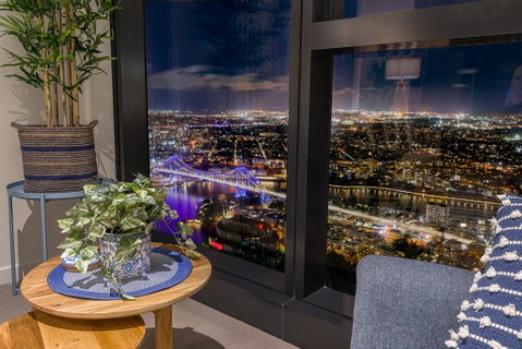Level 77 Skytower Retreat In CBD - Food Delivery Shop 2