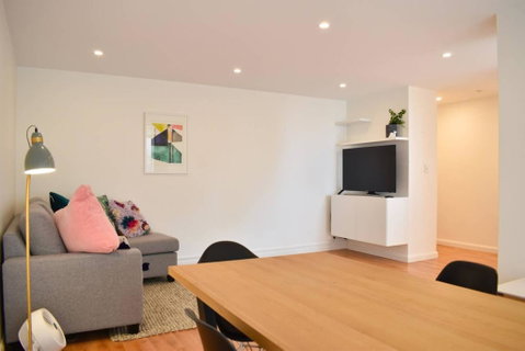 Light And Airy North Bondi Apartment - Food Delivery Shop 2