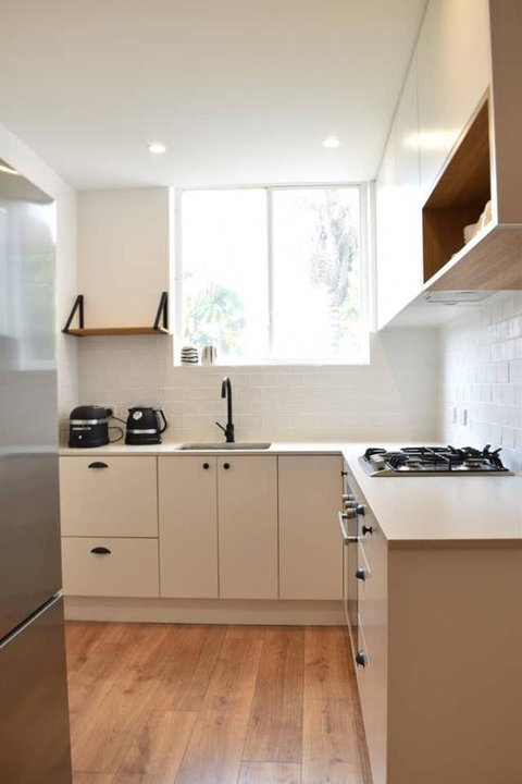 Light And Airy North Bondi Apartment - Food Delivery Shop 3
