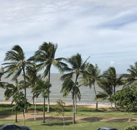 Lighthouse Apartments on The Strand - Food Delivery Shop