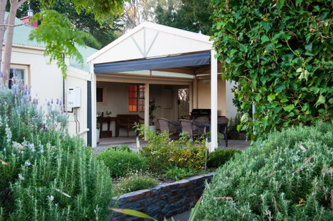 Linfield Cottage - Food Delivery Shop 0