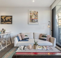 LUXURIOUS RIVERSIDE RESORT STYLE APARTMENTPOOLSPAGYMROOFTOP WITH CITY VIEWS - Food Delivery Shop