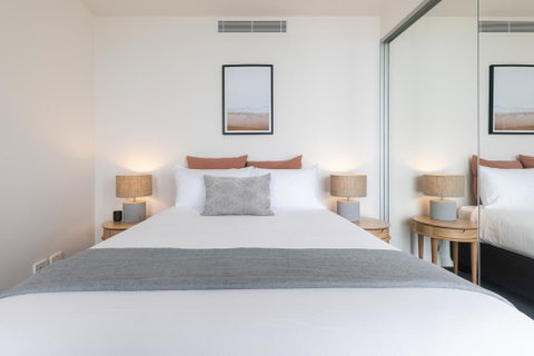 Luxury Beachfront Apartment In Newcastle - Food Delivery Shop 3