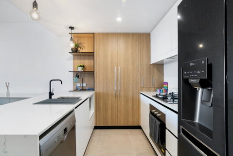 Luxury Living With Panoramic Views - Food Delivery Shop 1