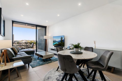 Luxury Living With Panoramic Views - Food Delivery Shop 0
