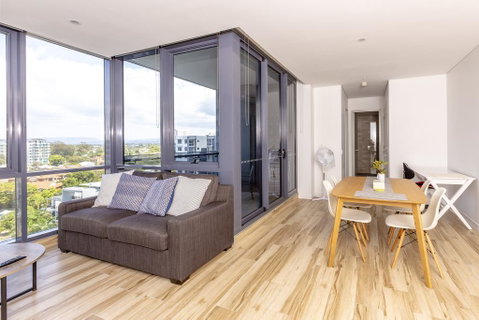 Luxury Modern Apartment In Southport With Hotel Facilities - Food Delivery Shop 2