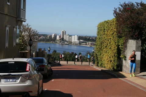 M2 Studio Near Kings Park Free Transit Zone - Food Delivery Shop 3
