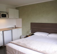 Mackay Motor Inn - Food Delivery Shop