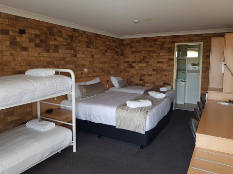 Maitland City Motel - Food Delivery Shop 2