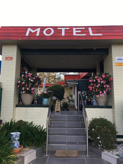 Major Innes Motel - Food Delivery Shop 2