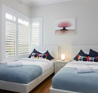 Malvern East  Urban Forest walk to Chadstone Shopping Center close to Monash Univercity - Food Delivery Shop