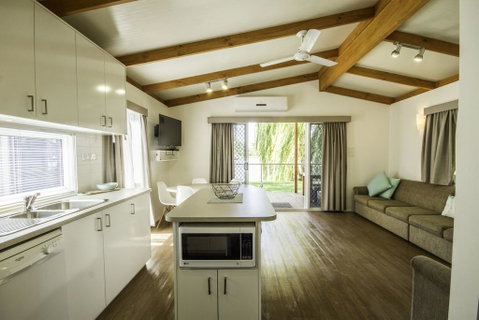 Mannum Riverside Caravan Park - Food Delivery Shop 3