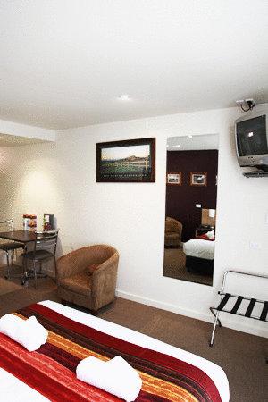 Mansfield Motel - Food Delivery Shop 3