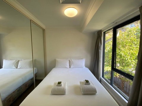 Margarets In Town Apartments (formerly Darby Park Serviced Apartments) - Food Delivery Shop 2