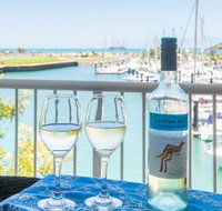 Marina Dreams- Airlie Beach - Food Delivery Shop