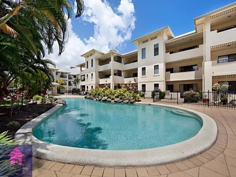 Marina View Apartment - Walk To The Strand - Food Delivery Shop 1