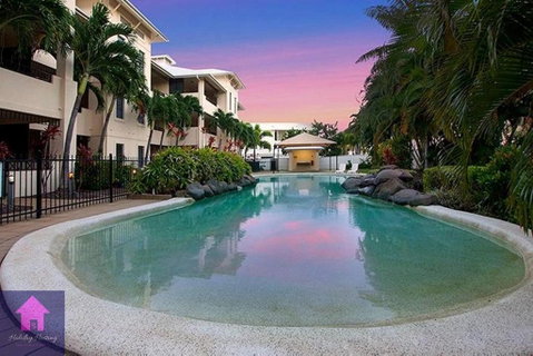 Marina View Apartment - Walk To The Strand - Food Delivery Shop 0