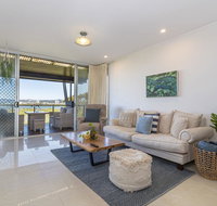 Maroochy River Inlet Views at Sebel Twin Waters Free Wifi  Parking 2 Cars - Food Delivery Shop