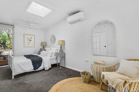 MARTHA COTTAGE - MT MARTHA - Food Delivery Shop 3