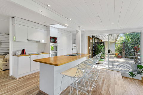 MARTHA COTTAGE - MT MARTHA - Food Delivery Shop 2