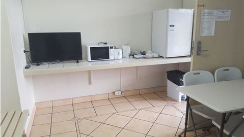 Maryborough City Motel - Food Delivery Shop 1