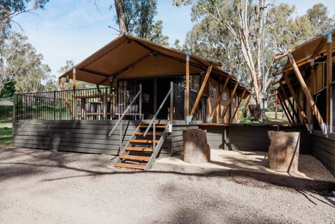 McLean Beach Holiday Park - Food Delivery Shop 1
