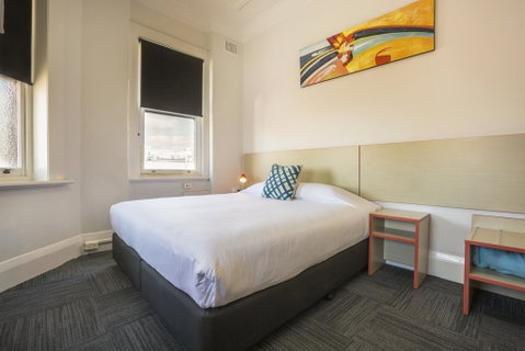 Melton Hotel Auburn - Food Delivery Shop 0