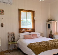 Meringandan Holiday Accommodation - Food Delivery Shop