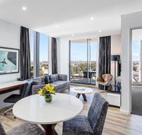 Meriton Suites Mascot Central - Food Delivery Shop