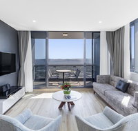 Meriton Suites Southport - Food Delivery Shop