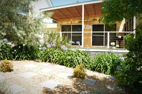 Metung Cottage - Food Delivery Shop 0