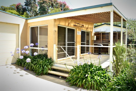 Metung Cottage - Food Delivery Shop 2